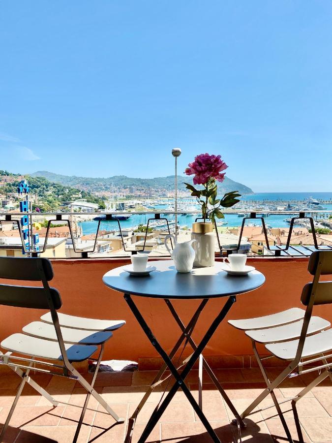 Abcdecor Italia Apartment Империа Екстериор снимка