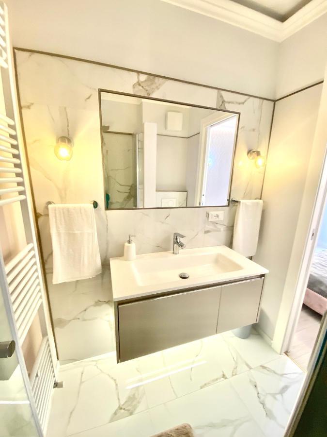 Abcdecor Italia Apartment Империа Екстериор снимка